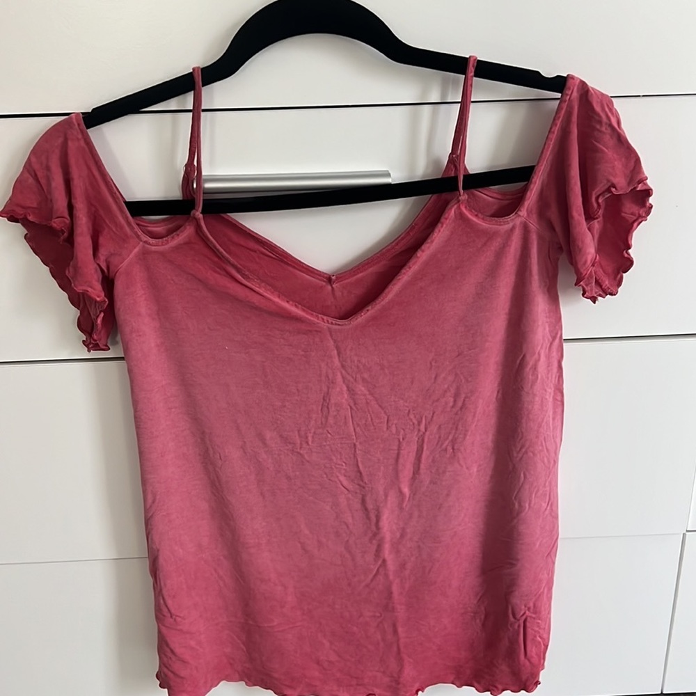 American Eagle 🦅 open shoulders top